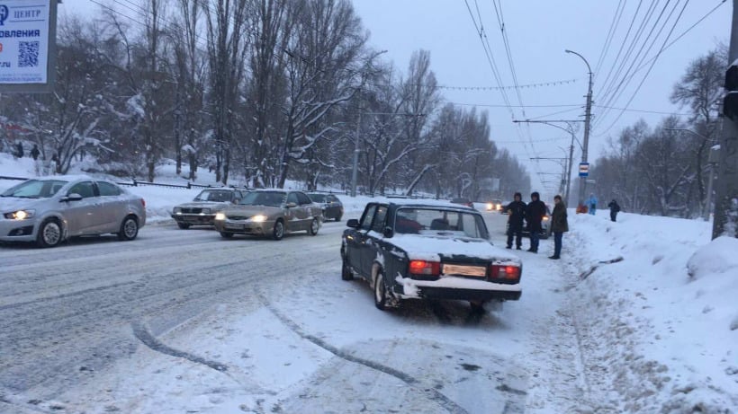 Водитель «пятерки» сбил саратовчанку на пешеходном переходе