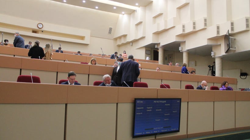 Депутаты Саратовской областной думы сами себе ограничили время выступлений