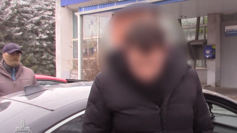 В Саратовской области сотрудники ФСБ задержали замглавы района за взятку