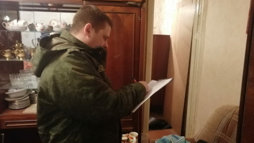Житель Энгельса нашел в квартире мертвыми пожилую мать и брата