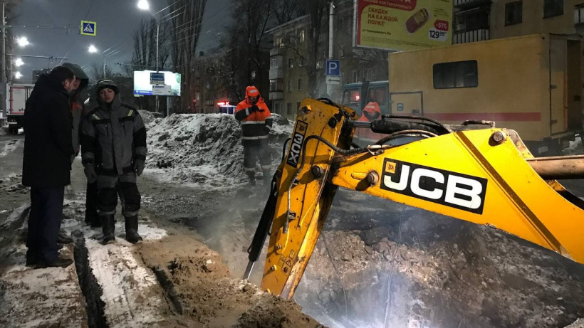 «КВС» ночью завершили масштабный ремонт на Чернышевского, но дорога перерыта