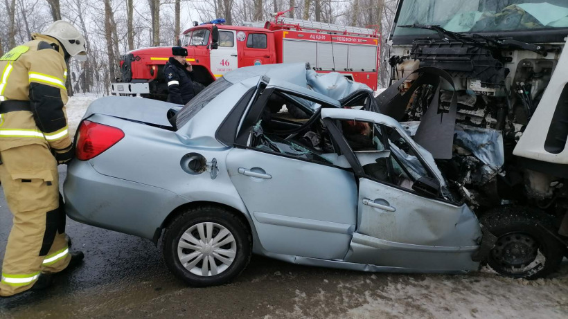 Виновником двух смертей на трассе под Саратовом оказался неосторожный водитель грузовика