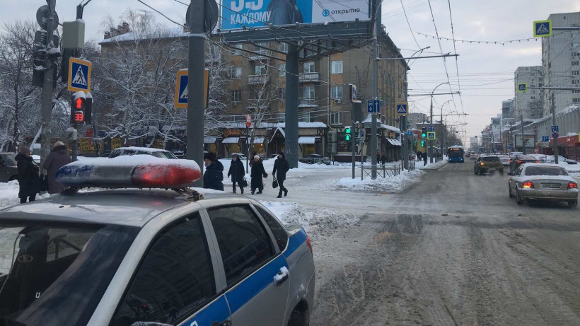 На Московской автобус сбил 15-летнюю девочку. Следователи начали проверку
