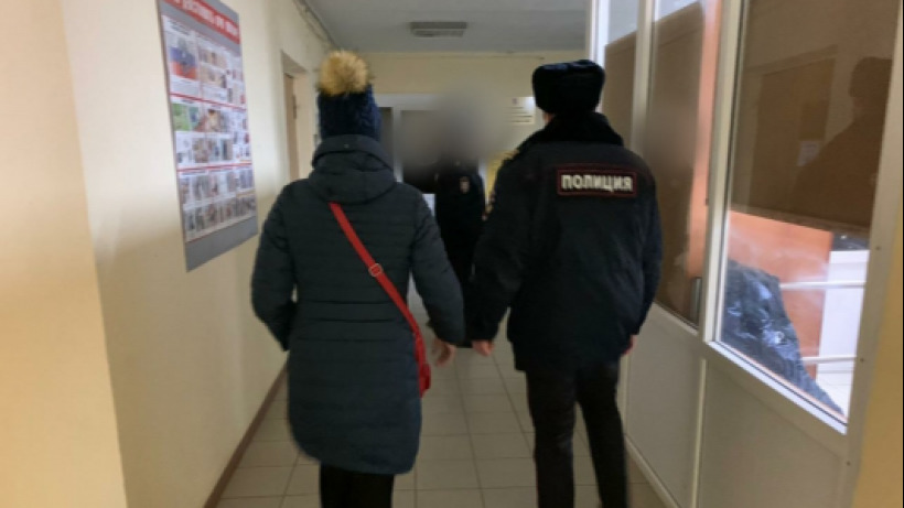 В Саратове женщину отправили в колонию на девять лет за смертельное избиение отца пылесосом