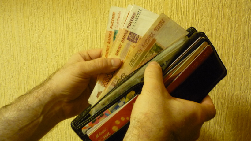 Бусаргин: Средняя зарплата саратовцев в прошлом году составила 37 тысяч рублей