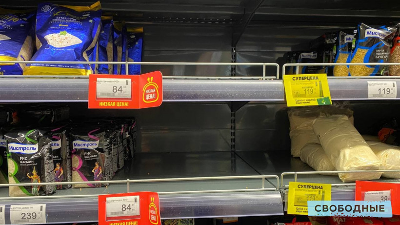 Саратовцы обеспокоены пропажей с полок магазинов бюджетной гречки и сахара