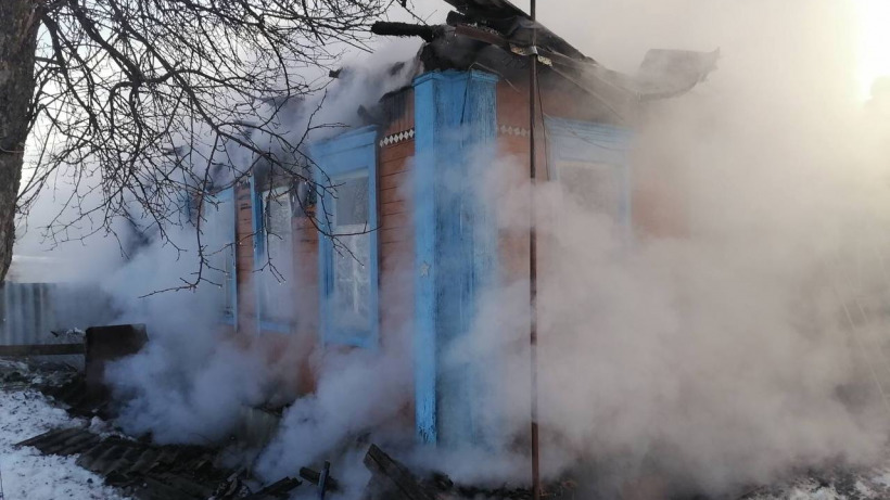 В Аркадаке на пожаре погибли два взрослых и два ребенка