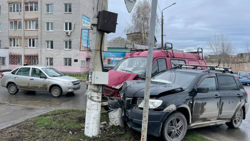 В массовой аварии в Вольске пострадал четырехлетний ребенок 