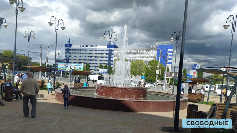 Чиновник: Саратовцы запускали рыбу в фонтан на 3-й Дачной