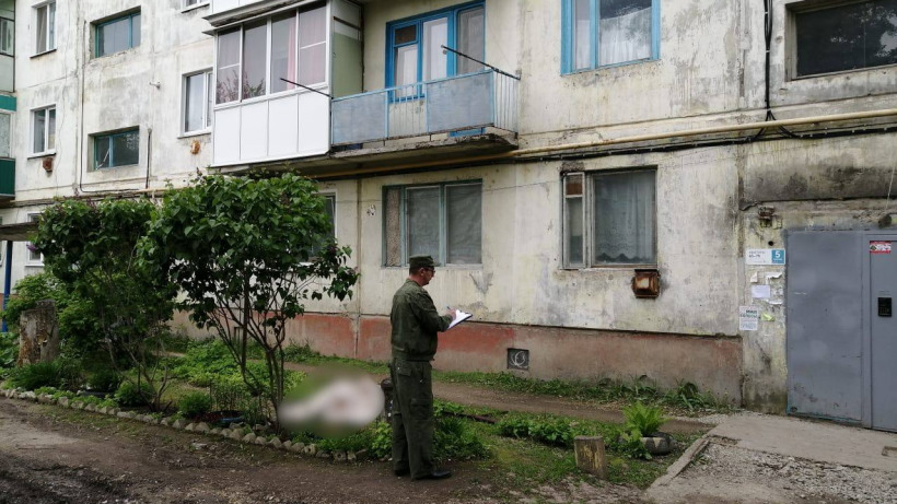 Забывший ключи пугачевский пенсионер полез в квартиру по тросу и разбился насмерть
