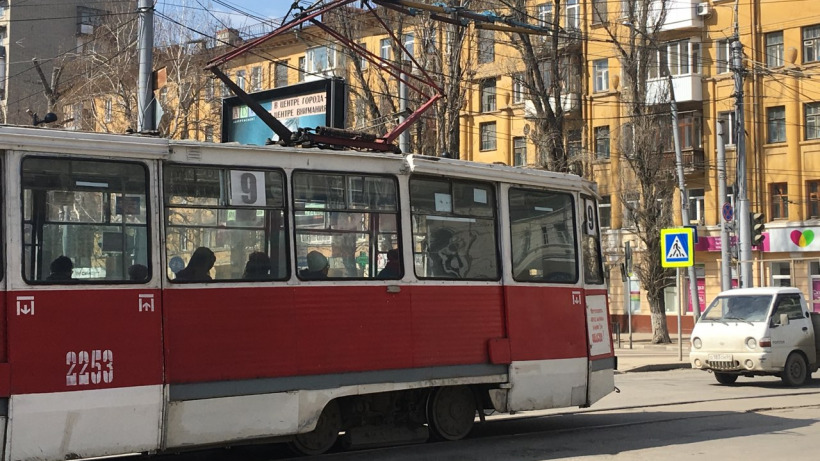 В Саратове из-за поломки вагона встали трамваи №3