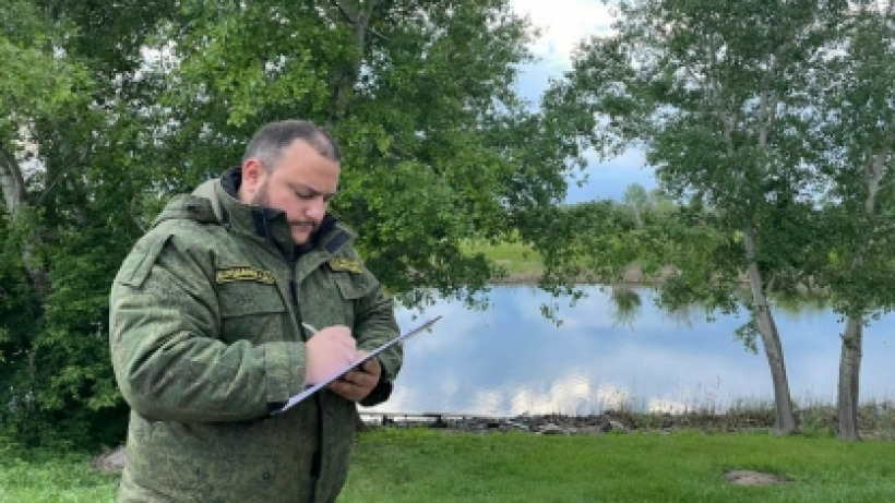 На берегу реки под Энгельсом сельчане обнаружили труп мужчины