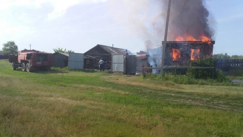 Под Балаковом игра пятилетнего ребенка со спичками закончилась крупным пожаром