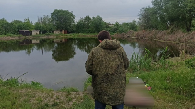 Утонувшего в пруду саратовца искала на берегу его жена
