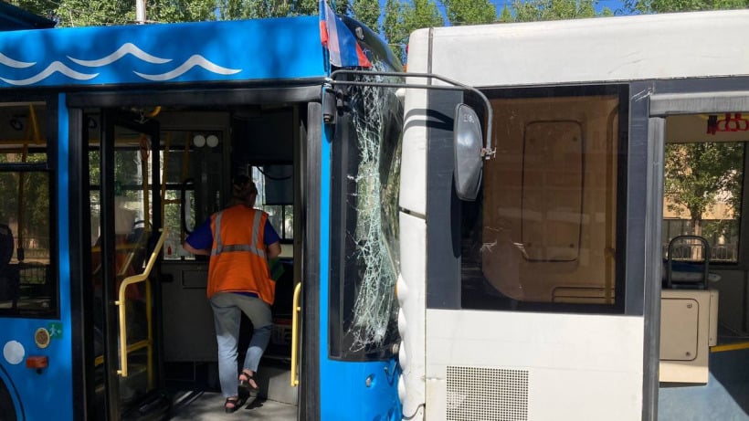 В ДТП с автобусом и троллейбусом на Саперной пострадала пенсионерка