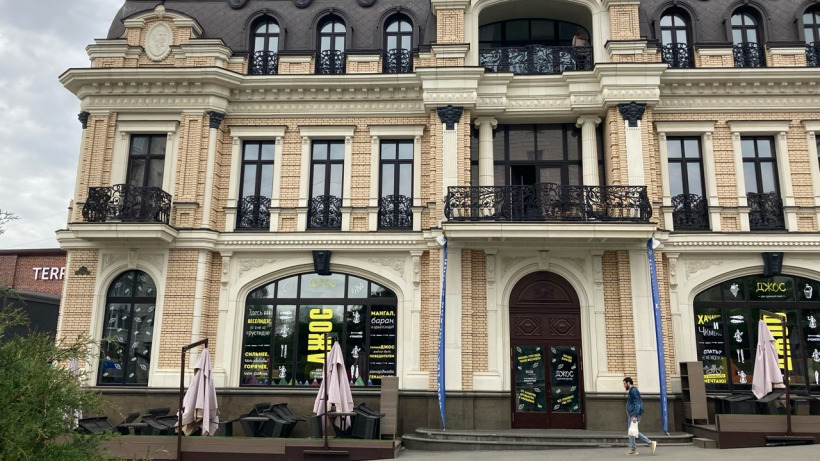 Шиловская попросила суд приостановить исполнение решения о сносе ресторана на земле музея Федина