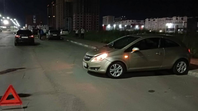 После ДТП в Солнечном-2 машина отлетела в идущего по тротуару пешехода