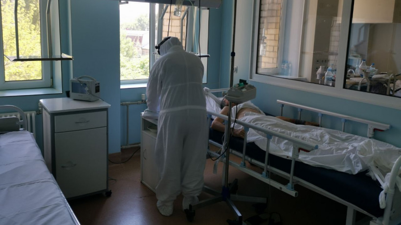 За сутки в России выявили три тысячи случаев заражения коронавирусом