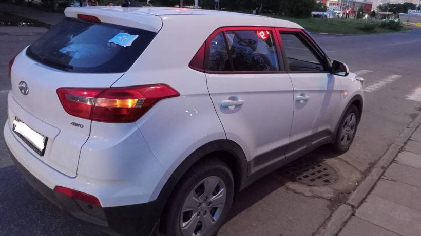 В Ленинском районе Hyundai сбила стоящего на дороге подростка