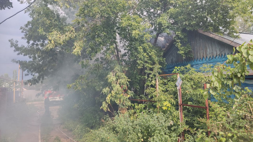 На пожаре в центре Саратова пострадал мужчина