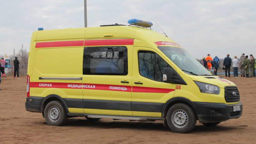 Саратовчанку будут судить за избиение мобильным телефоном работника скорой помощи