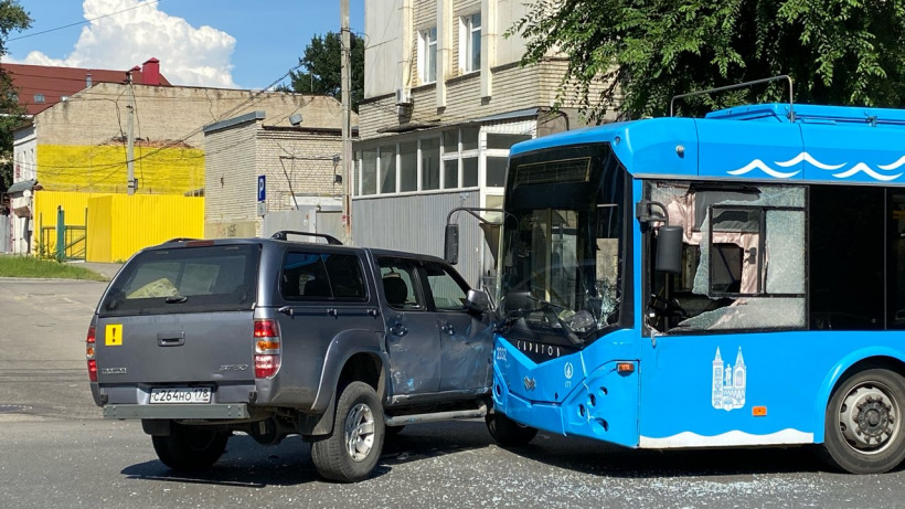 Мэрия: В результате ДТП с участием троллейбуса никто не пострадал