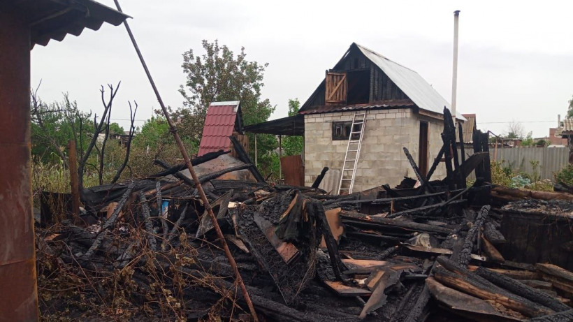 Из-за короткого замыкания в Аткарске едва не сгорел жилой дом