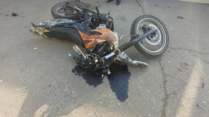 В Саратове мотоциклист пострадал в ДТП с фурой