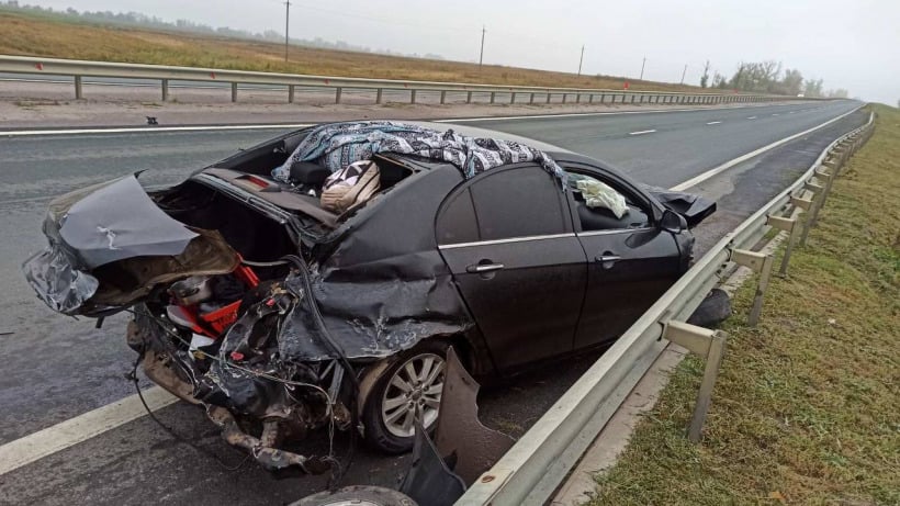 В Калининском районе перевернулась иномарка. В больнице оказались трое детей