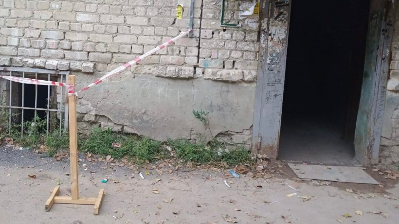 В Саратове на девочку упал кирпич с аварийного дома