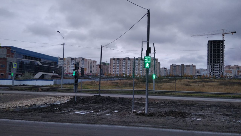 Завтра в Саратове заработает новый светофор