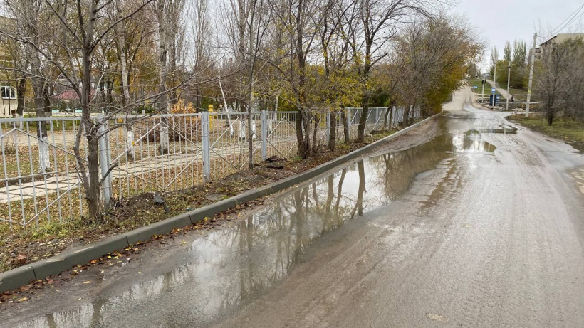 Саратовские прокуроры проверят пропажу тротуара в поселке Жасминный
