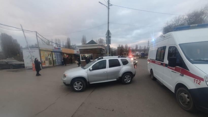 В Саратове «Дастер» сбил женщину, переходившую дорогу в неположенном месте