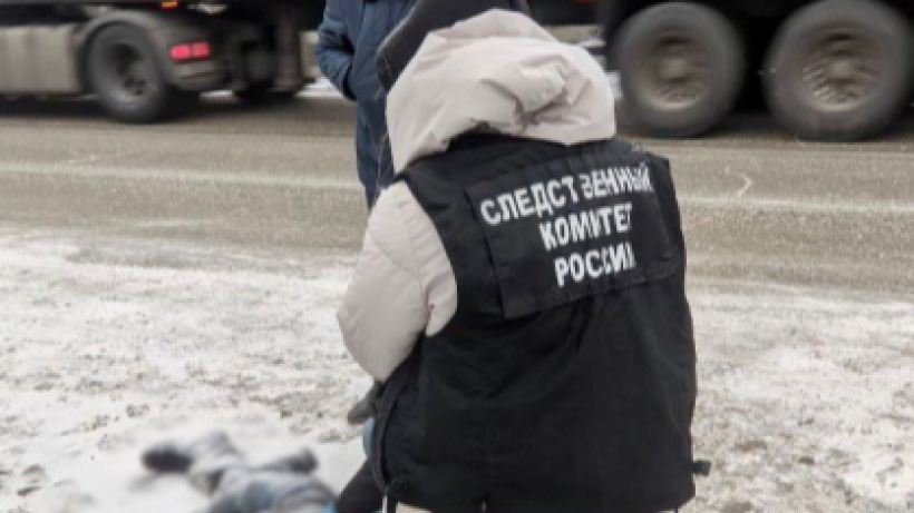 На обочине дороги в Саратове нашли труп мужчины с пробитой головой