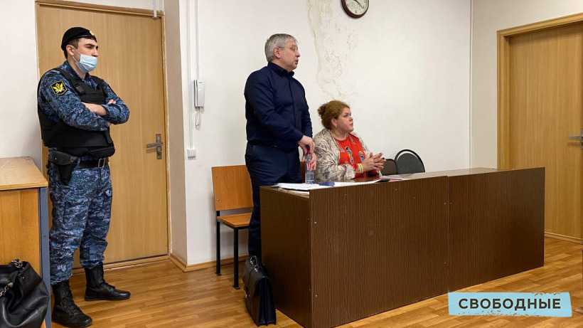 Прокурор зачитал Курихину обвинение в подделке документов на оружие. Экс-депутат не признал вину 
