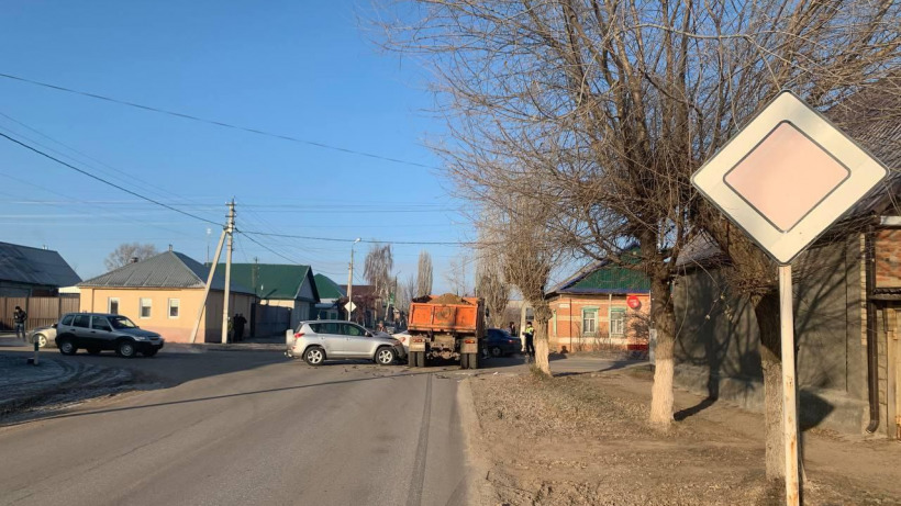 В Марксе в массовом ДТП с КамАЗом пострадал мужчина