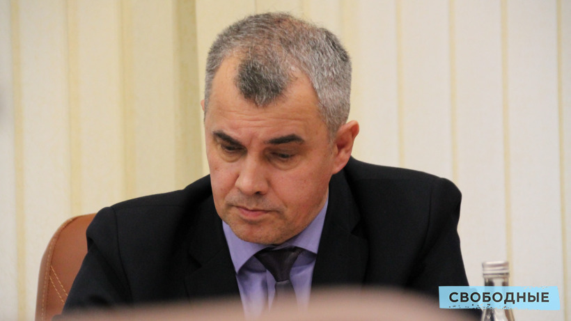 Саратовский депутат попросил районного чиновника «не лукавить» о нехватке денег на участие в госпрограммах