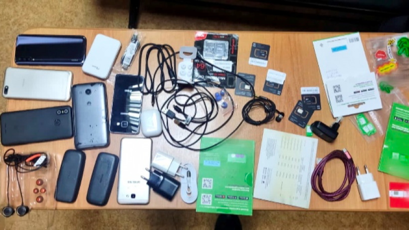 В пугачевскую колонию пытались пронести восемь телефонов, 17 сим-карт и WiFi-роутер