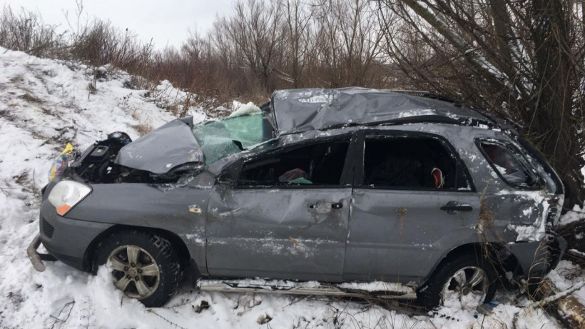 В Екатериновском районе Kia Sportage съехала с трассы и опрокинулась