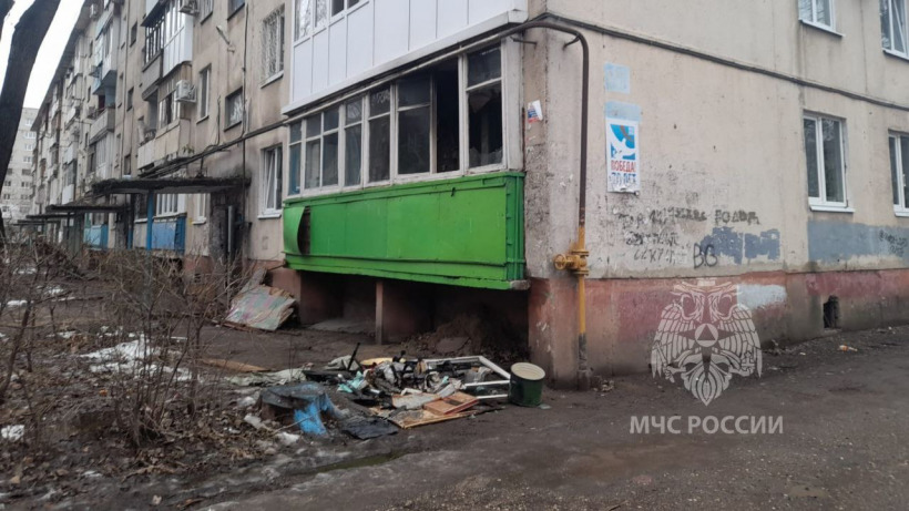 Жительницу Энгельса эвакуировали из квартиры из-за пожара в новогоднюю ночь