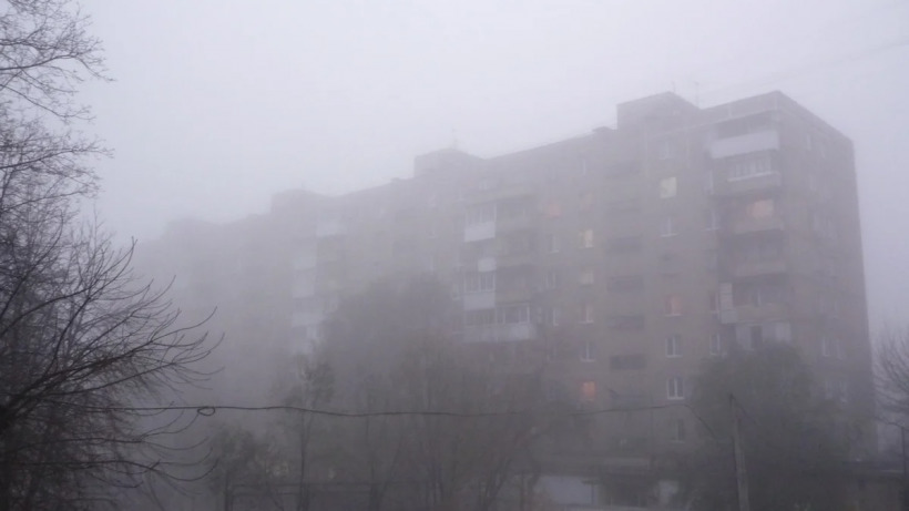 Желтый уровень опасности. После ночного ветра саратовцев ждут утренние туманы и гололед