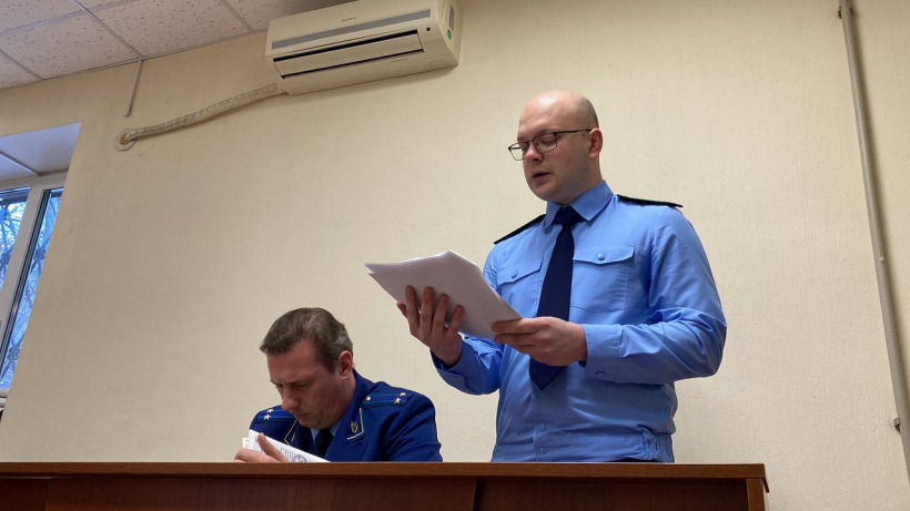 Дело о депутатском оружии. Гособвинение запросило для Сергея Курихина 480 часов обязательных работ