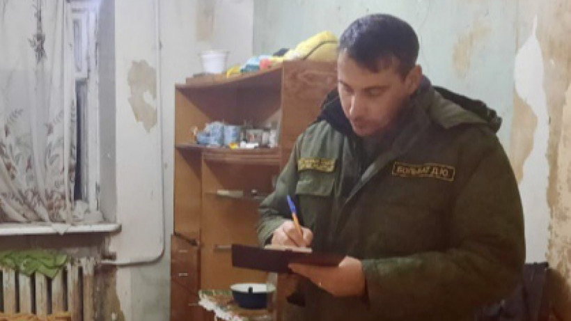 В селе под Саратовом обнаружили труп молодого мужчины с травмами