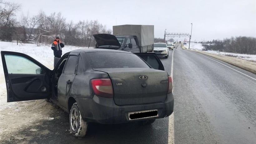 Юный водитель «Гранты» пострадал в ДТП с «Патриотом» под Саратовом