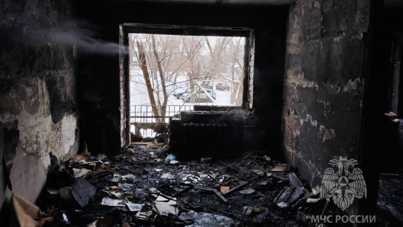 18 человек эвакуировали из горящей пятиэтажки на Орджоникидзе. Прокуратура начала проверку