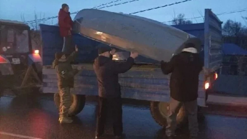 В Петровске затопило уже более 100 дворов, эвакуировали две семьи
