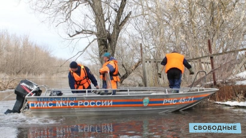 МЧС: В Саратовской области затоплены 15 мостов и два двора