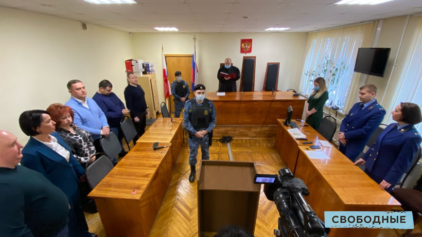В Саратове экс-прокурора Пригарова оправдали в получении взятки и приговорили к пяти годам за мошенничество. Наказание отсрочено