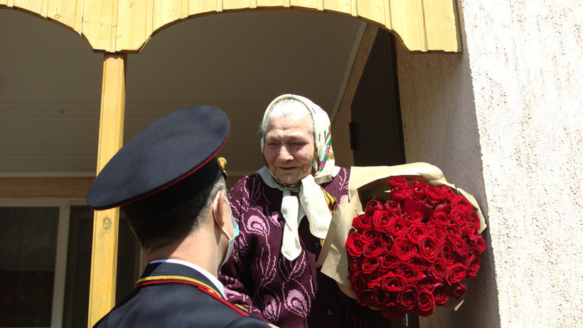 Знаменитой саратовской «регулировщице Победы» Марии Лиманской исполнилось 99 лет