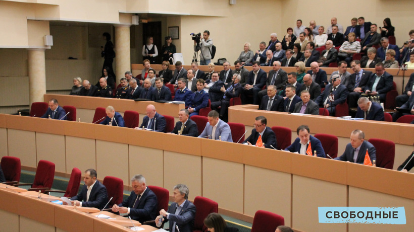 В Саратовской области утвердили новые нормативы по парковкам. На каждую элитную квартиру должно приходиться два машиноместа